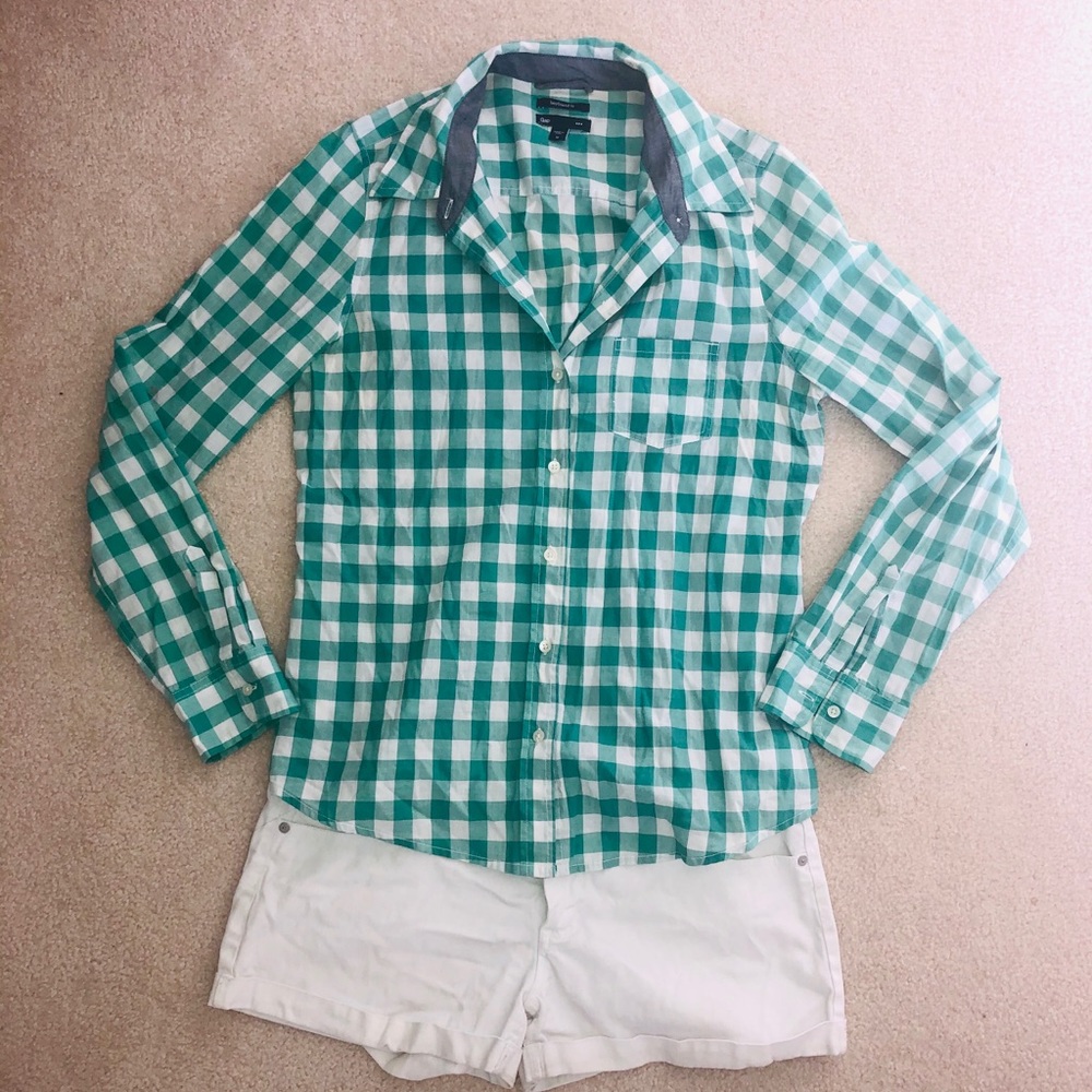 Gap plaid boyfriend button down